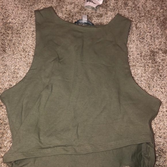 Crop top - Picture 1 of 5